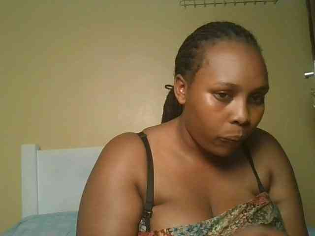 Queenlily25 webcam