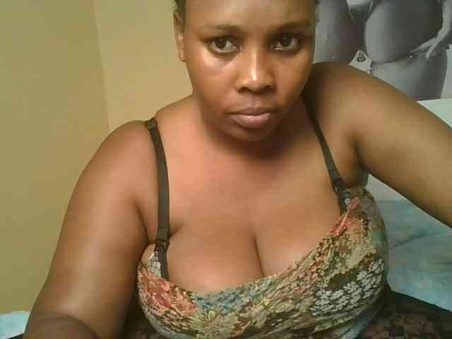 Queenlily25 webcam