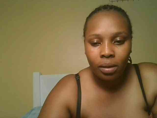 Queenlily25 webcam
