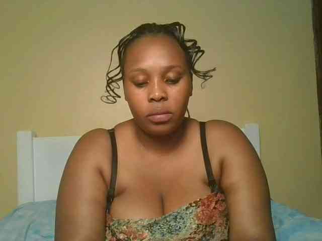 Queenlily25 webcam