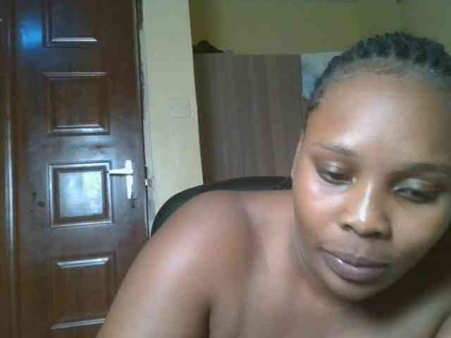 Queenlily25 webcam