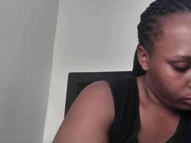 Queenlily25
