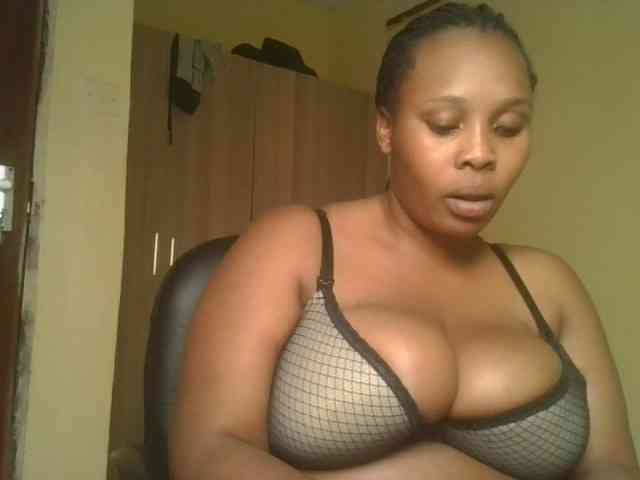Queenlily25 webcam