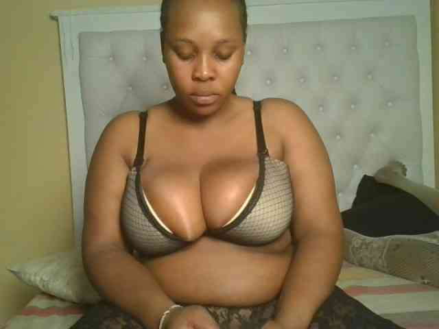 Queenlily25 webcam