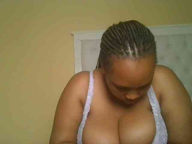 Queenlily25 Queenlily25