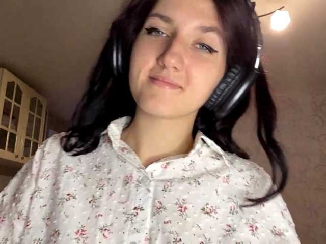  COOL-TITS-YES chat room