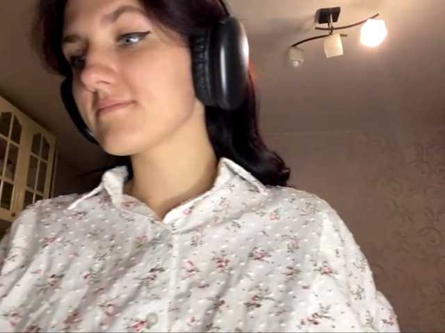  COOL-TITS-YES chat room