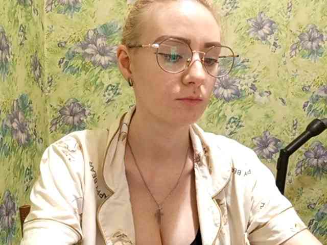 BEAUTIFUL-HALO webcam