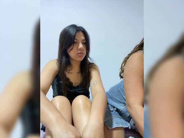 Sara-and-cami's BongaCams show and profile