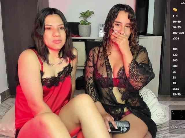 Sara-and-cami webcam