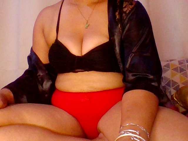 Muluna's BongaCams show and profile