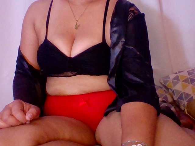 Muluna's BongaCams show and profile