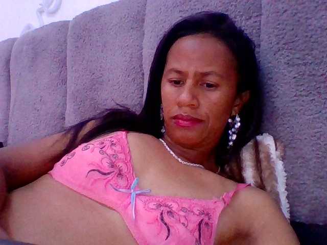 Muluna's BongaCams show and profile