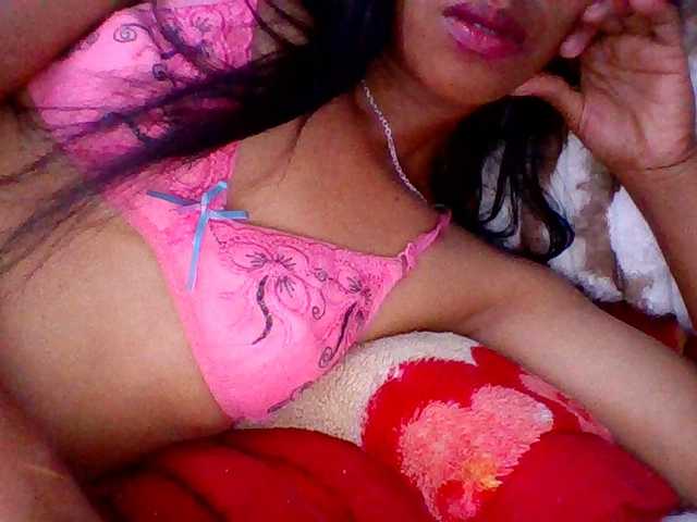 Muluna's BongaCams show and profile