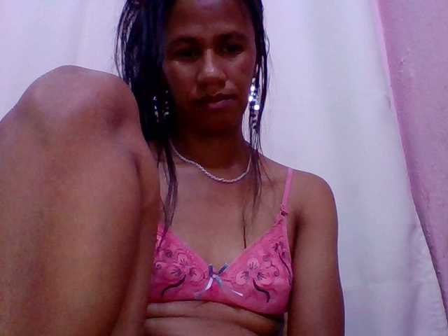 Muluna's BongaCams show and profile