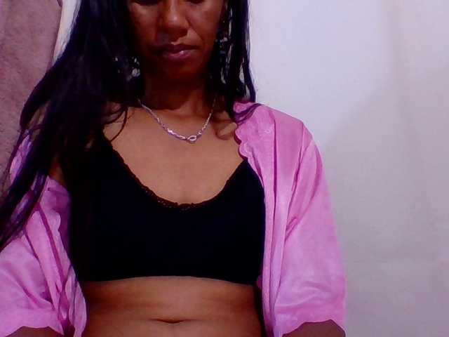 Muluna's BongaCams show and profile