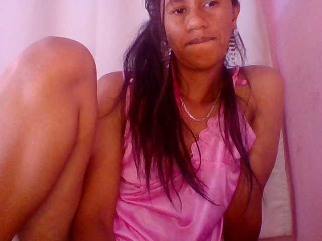 Muluna's BongaCams show and profile