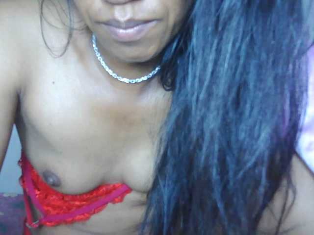 Muluna's BongaCams show and profile