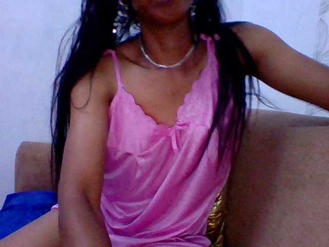 Muluna's BongaCams show and profile