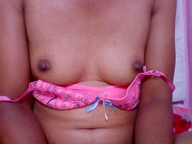 Muluna's BongaCams show and profile