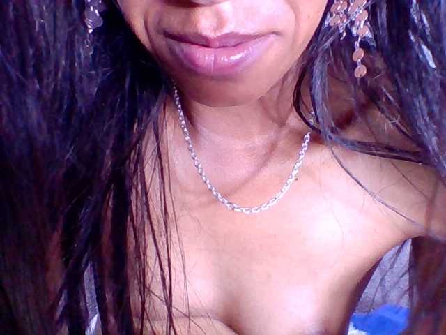 Muluna's BongaCams show and profile