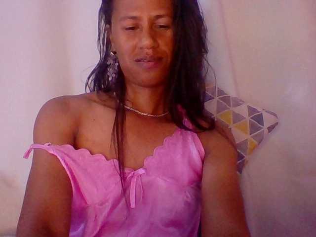 Muluna's BongaCams show and profile