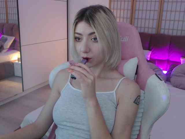 alice-doll webcam