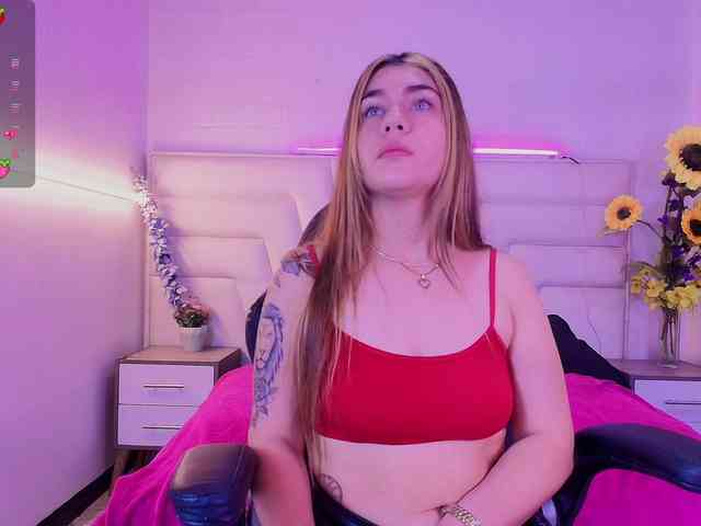 Elly-Astown webcam