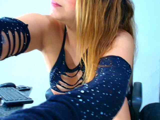 LisaLouis webcam