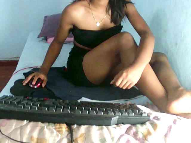 BabyQueen webcam