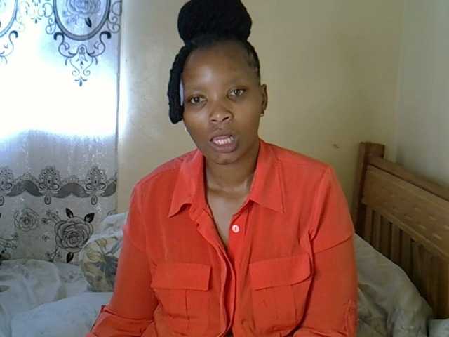 Sexxyqueenss webcam bongacams model stream image