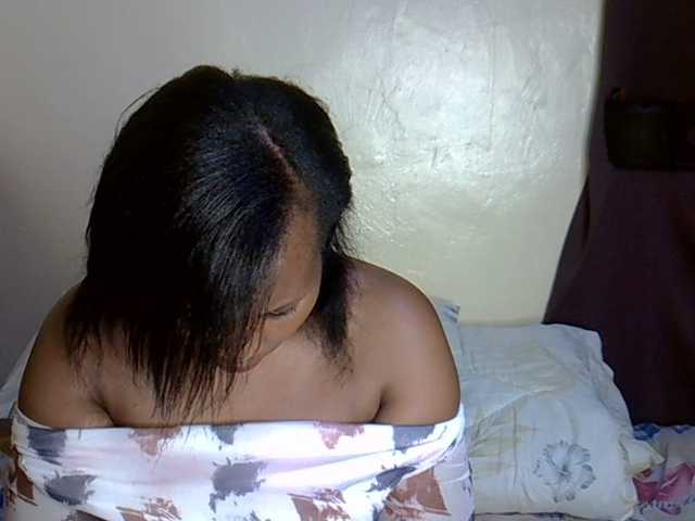 Sexxyqueenss webcam bongacams model stream image