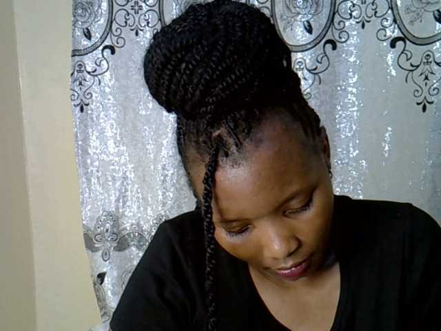 Sexxyqueenss webcam bongacams model stream image