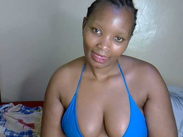 Sexxyqueenss — bongacams