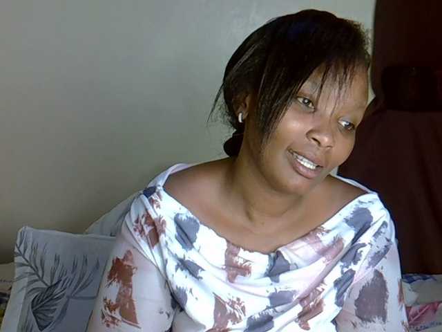 Sexxyqueenss's BongaCams show and profile