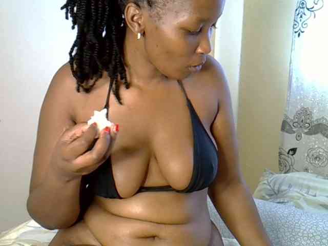 Sexxyqueenss webcam