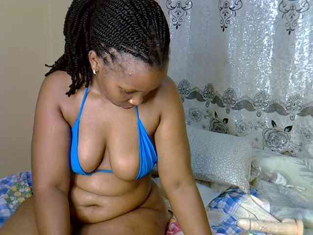 Sexxyqueenss webcam