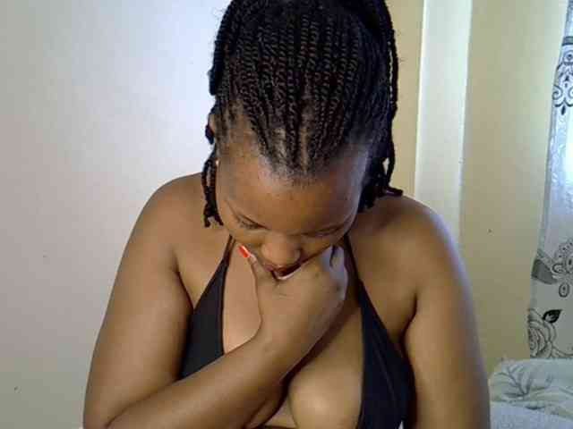 Sexxyqueenss webcam