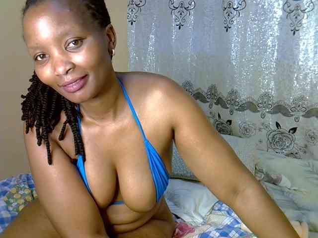 Sexxyqueenss webcam