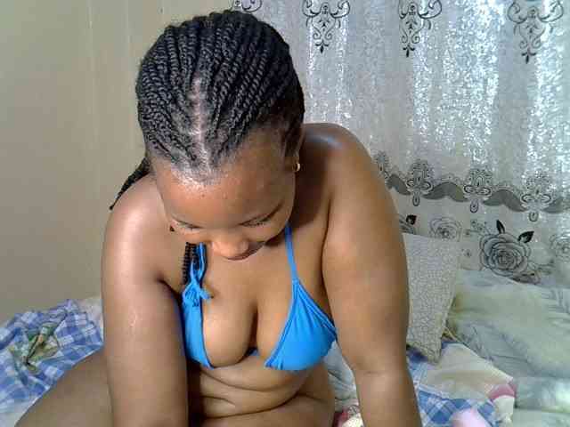 Sexxyqueenss webcam