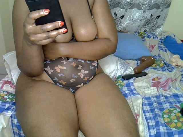Sexxyqueenss webcam