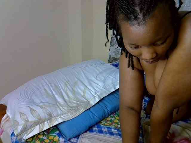 Sexxyqueenss webcam