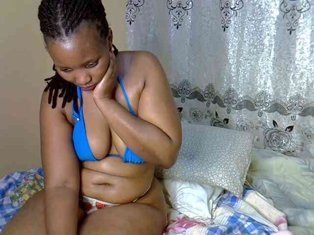 Sexxyqueenss webcam