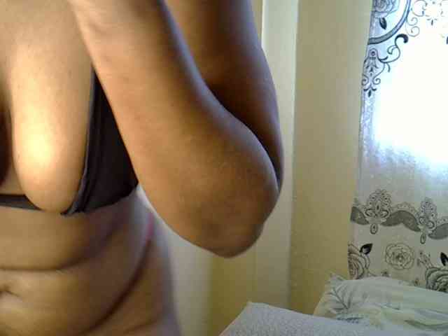 Sexxyqueenss webcam