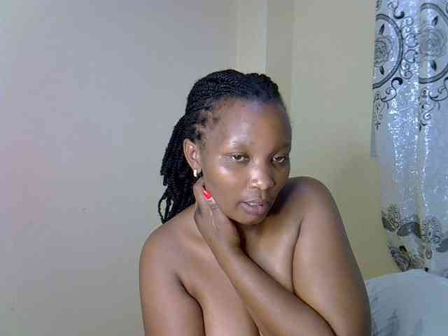 Sexxyqueenss webcam