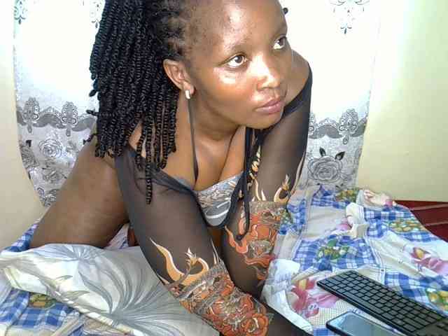 Sexxyqueenss webcam