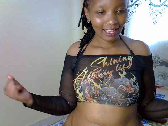 Sexxyqueenss webcam