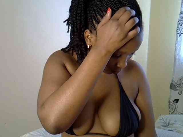 Sexxyqueenss webcam