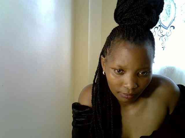 Sexxyqueenss webcam
