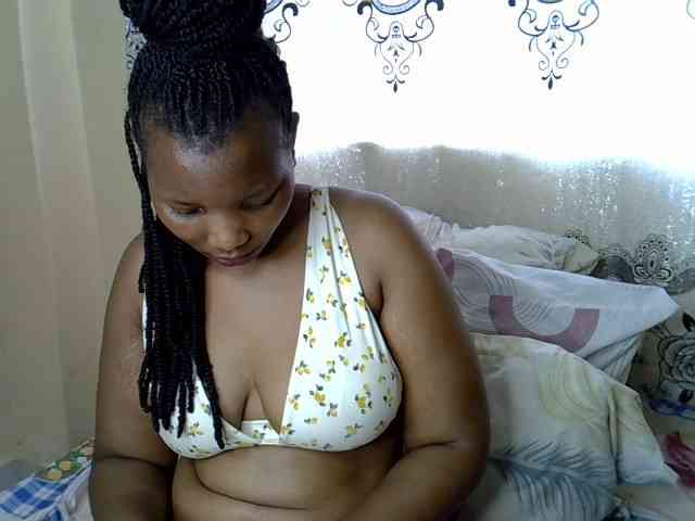 Sexxyqueenss webcam